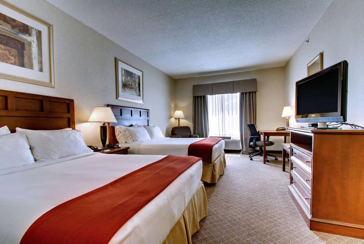 Baymont By Wyndham University Area Hotel