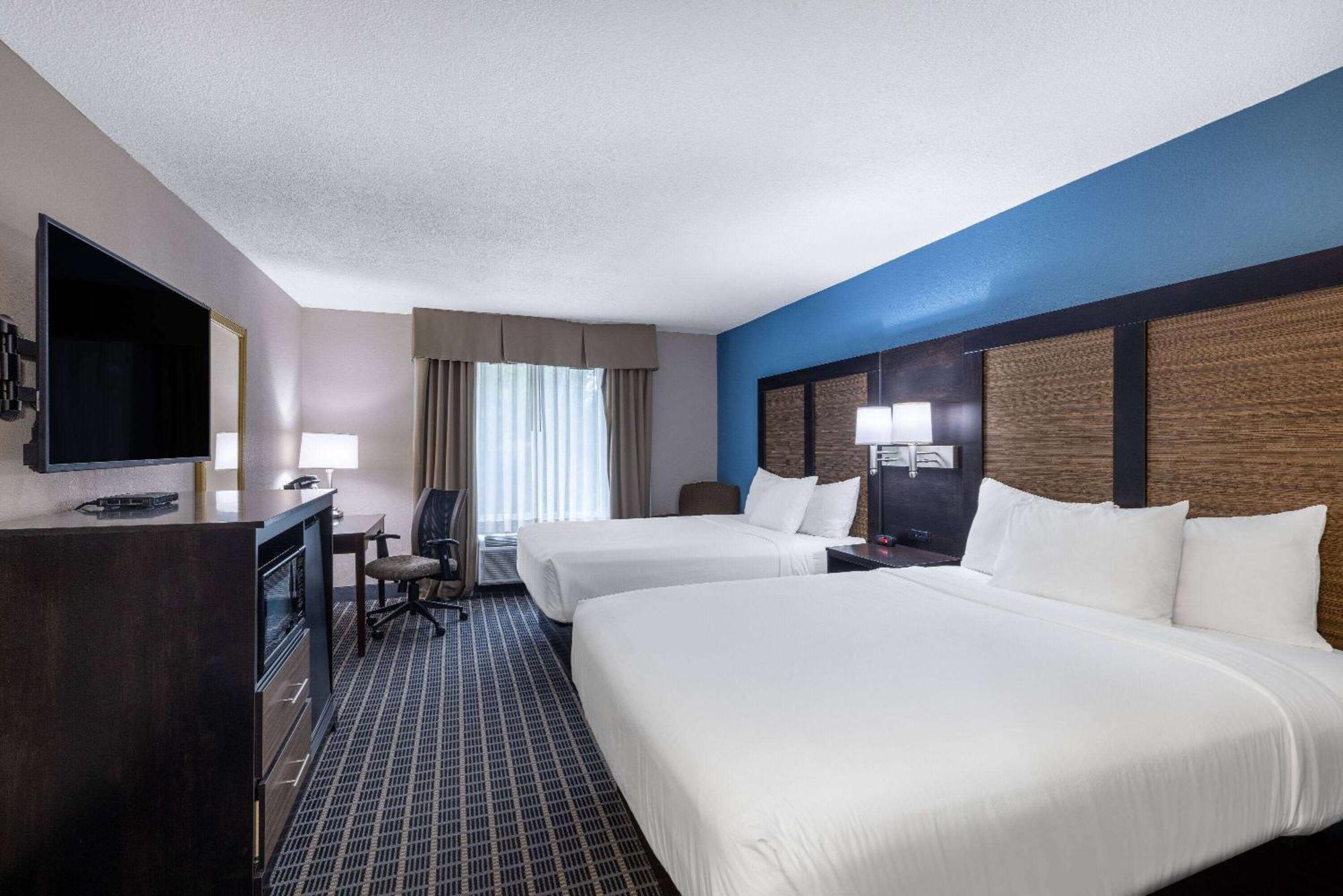 Hotel Baymont By Wyndham University Area 3*